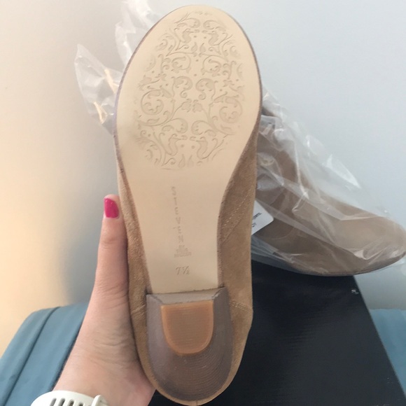 NWT Steven by Madden Tan Suede Booties -Pembrook style - Picture 3 of 7